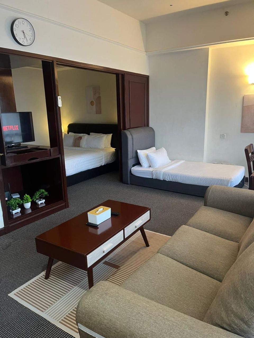 Luxhouz Suites At Times Square Kuala Lumpur Exterior foto
